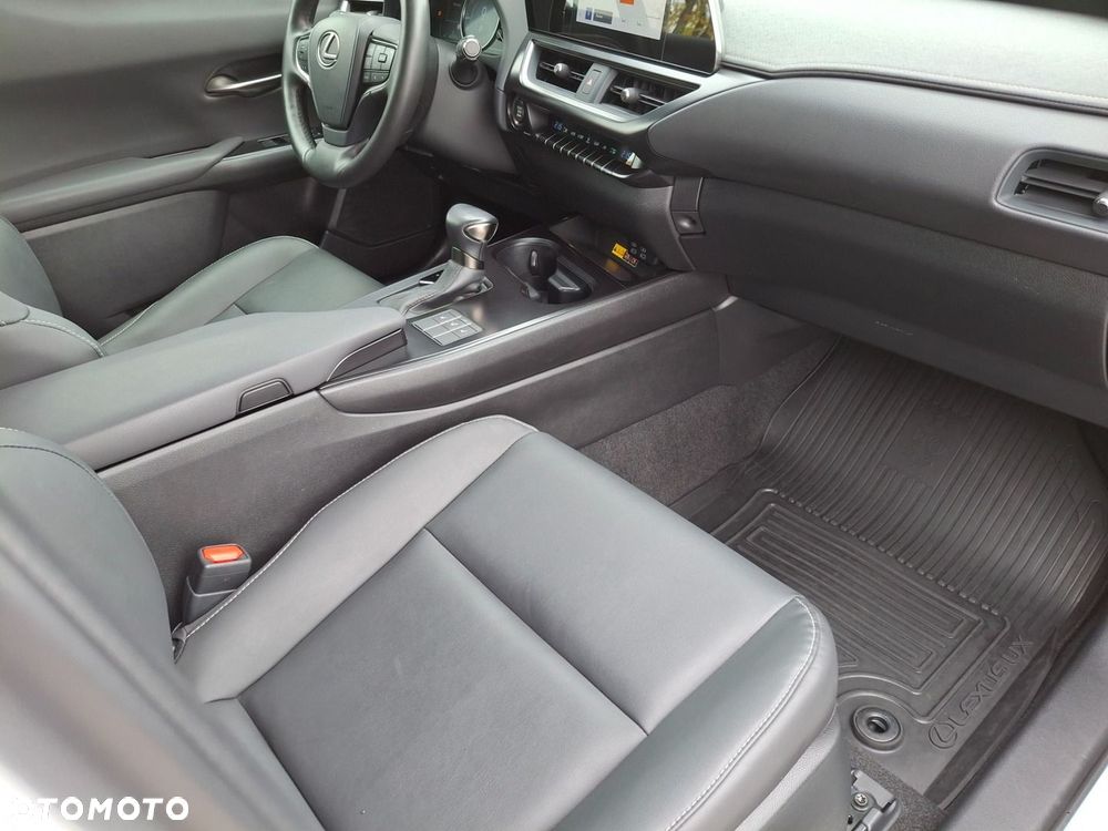 Lexus UX 200 GPF F Sport Design 2WD - 17