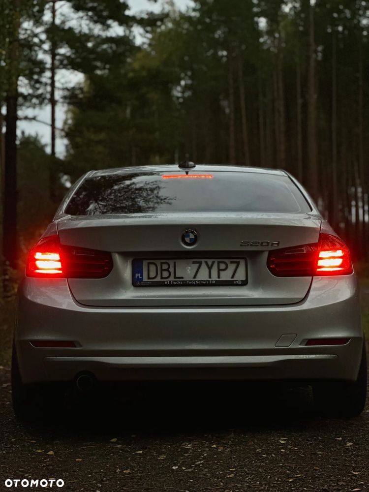 BMW Seria 3 320d Efficient Dynamics - 6