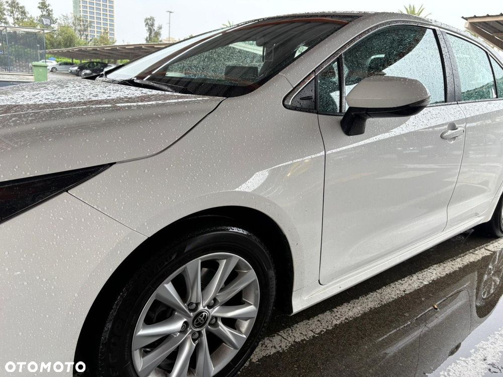 Toyota Corolla - 1