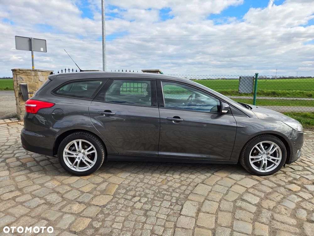 Ford Focus 1.5 TDCi DPF Start-Stopp-System Business - 6