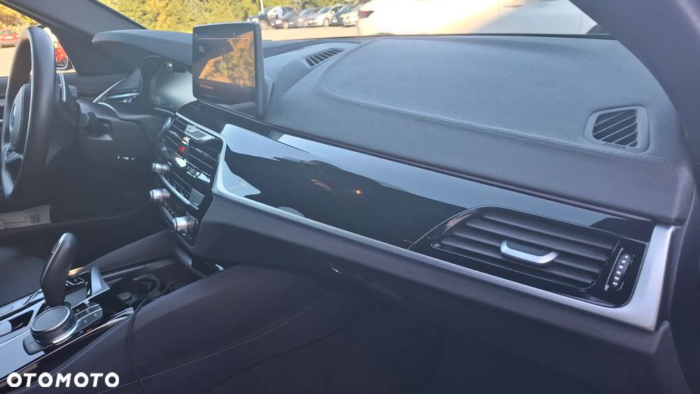 BMW Seria 5 - 21