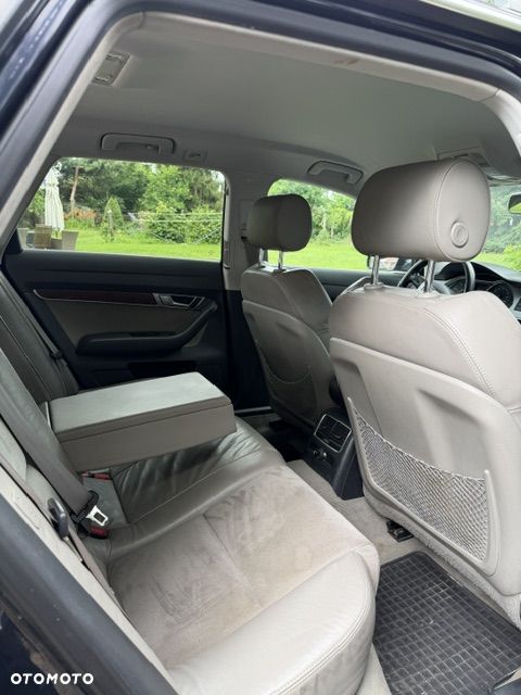 Audi A6 Allroad - 11