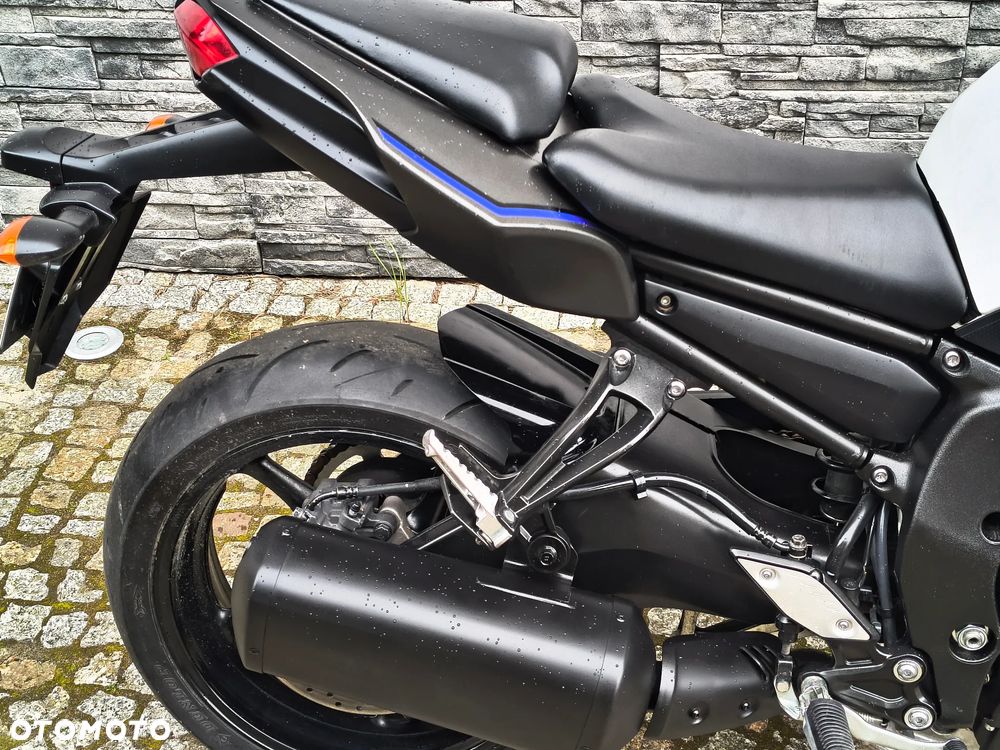 Yamaha FZ8 - 8