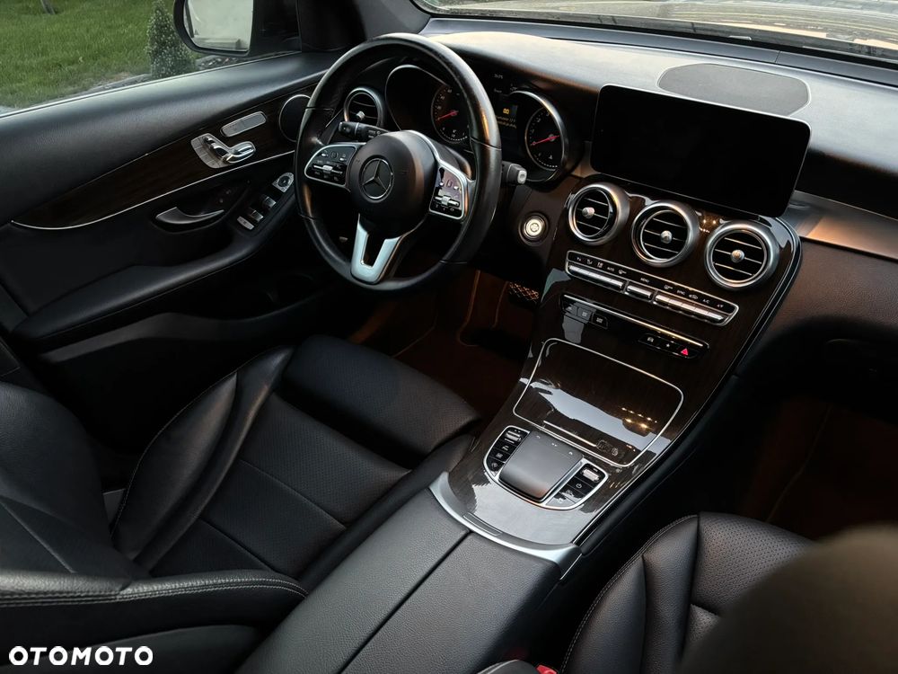 Mercedes-Benz GLC 300 4Matic 9G-TRONIC Exclusive - 17