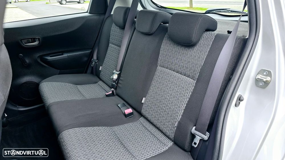 Toyota Yaris 1.33 VVT-i Comfort+P.Style - 43