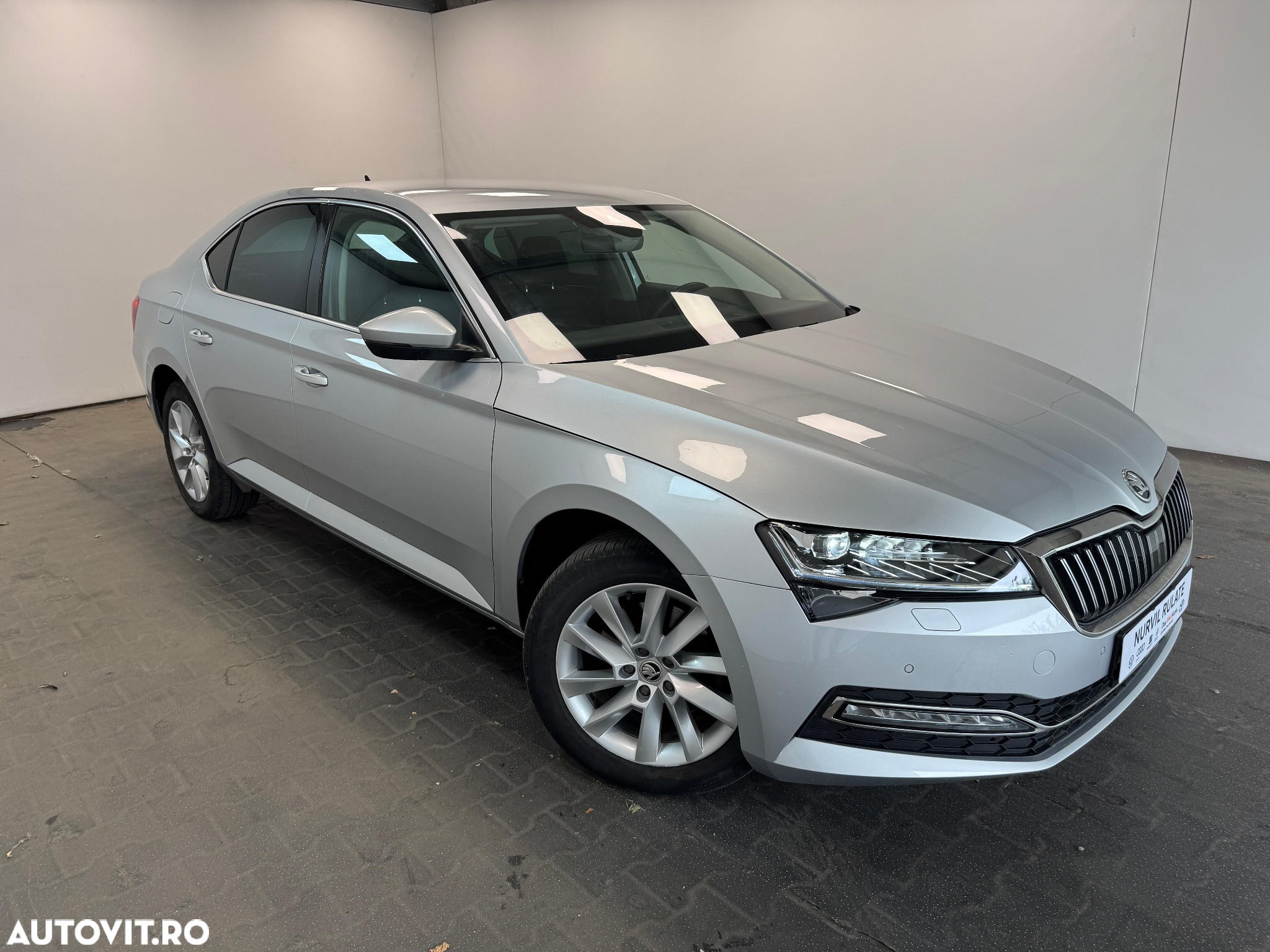 Skoda Superb 2.0 TDI DSG Style - 23