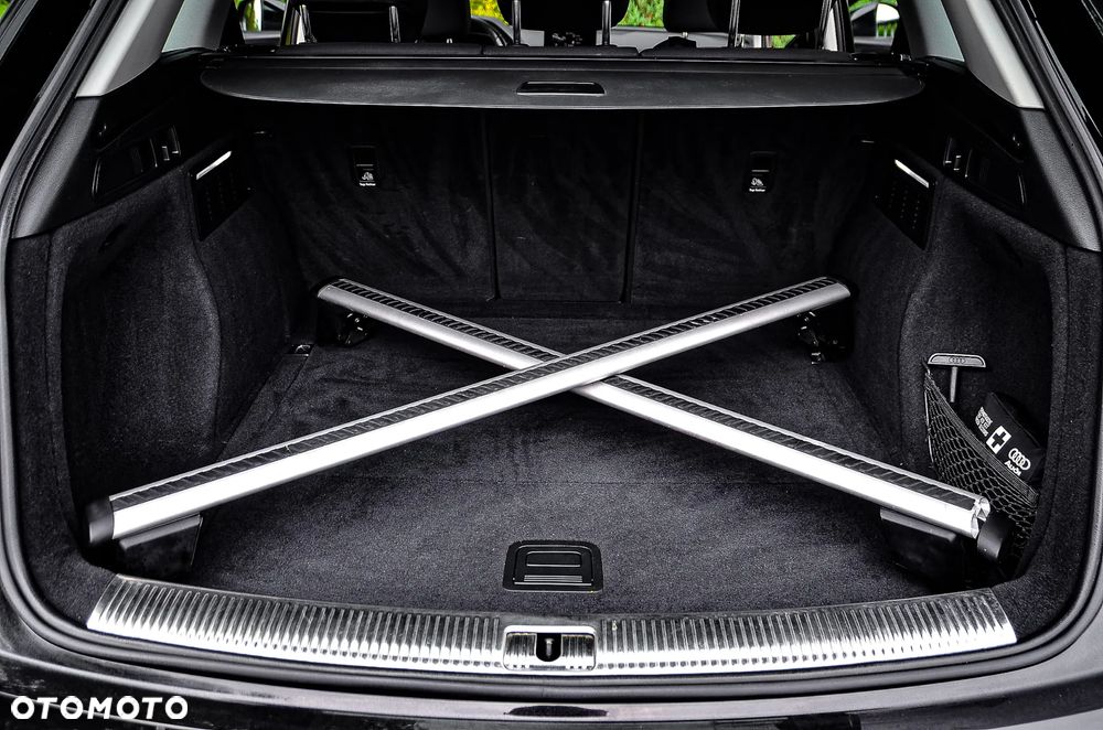 Audi Q5 35 TDI quattro S tronic design - 28
