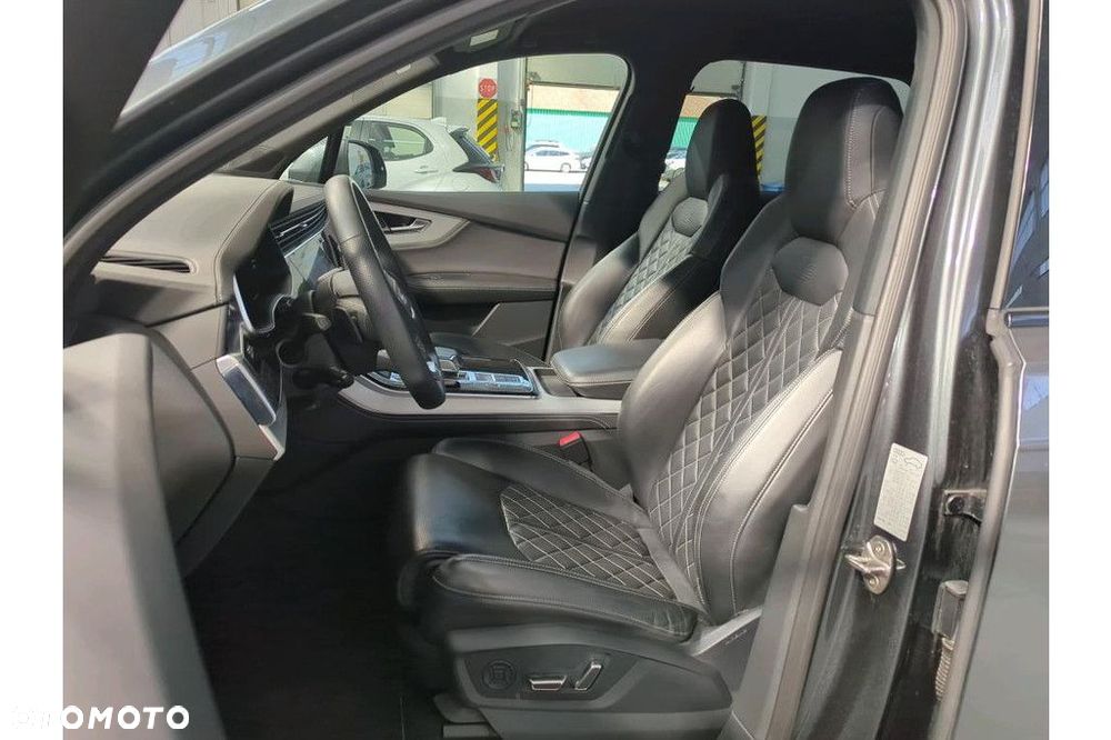 Audi Q7 - 5