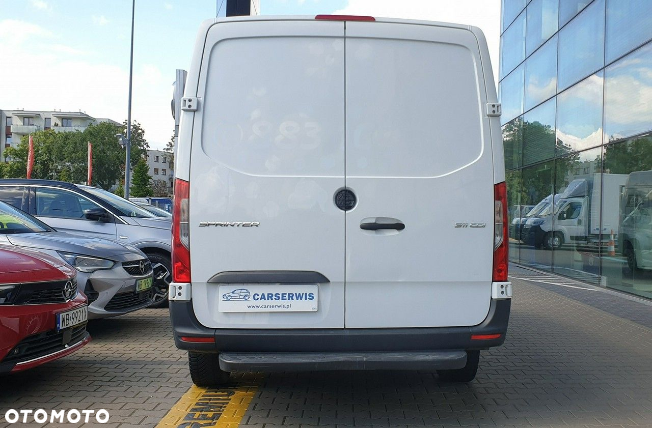 Mercedes-Benz Sprinter - 8