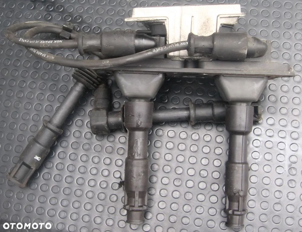 AUDI A4 B5 PASSAT B5 1.8 20V cewka zapłonowa - 1