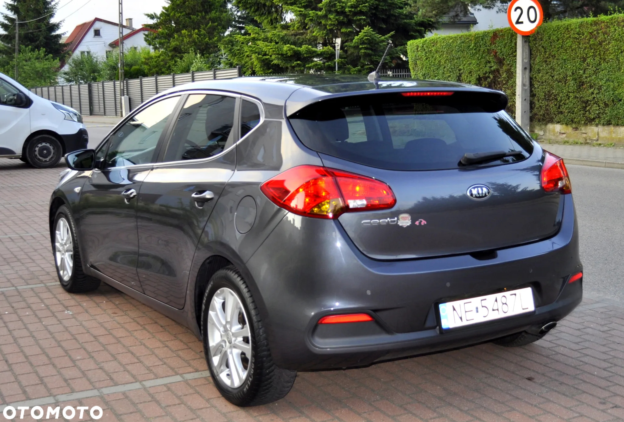 Kia Ceed 1.4 CVVT Dream Team Edition - 13