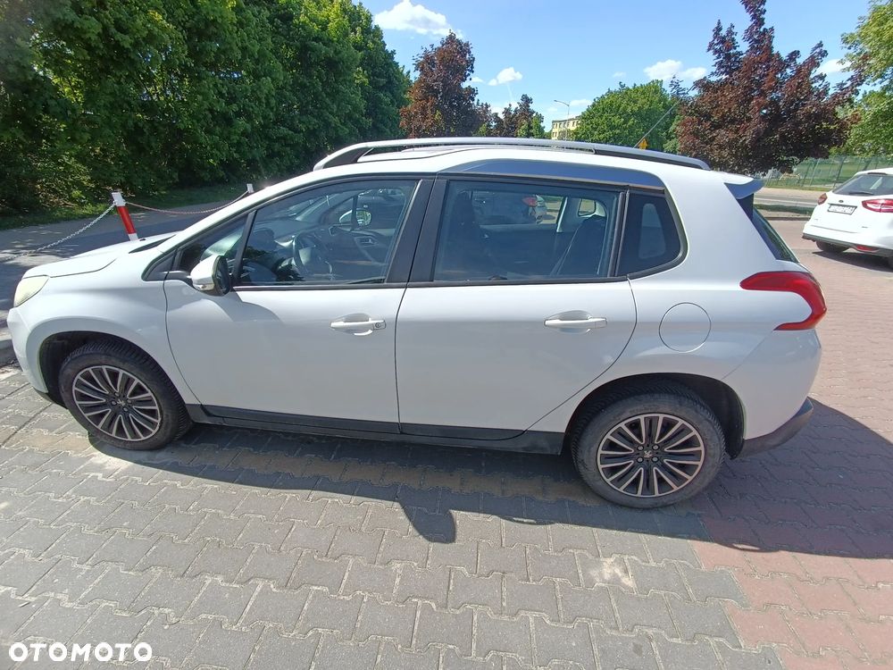 Peugeot 2008 - 10