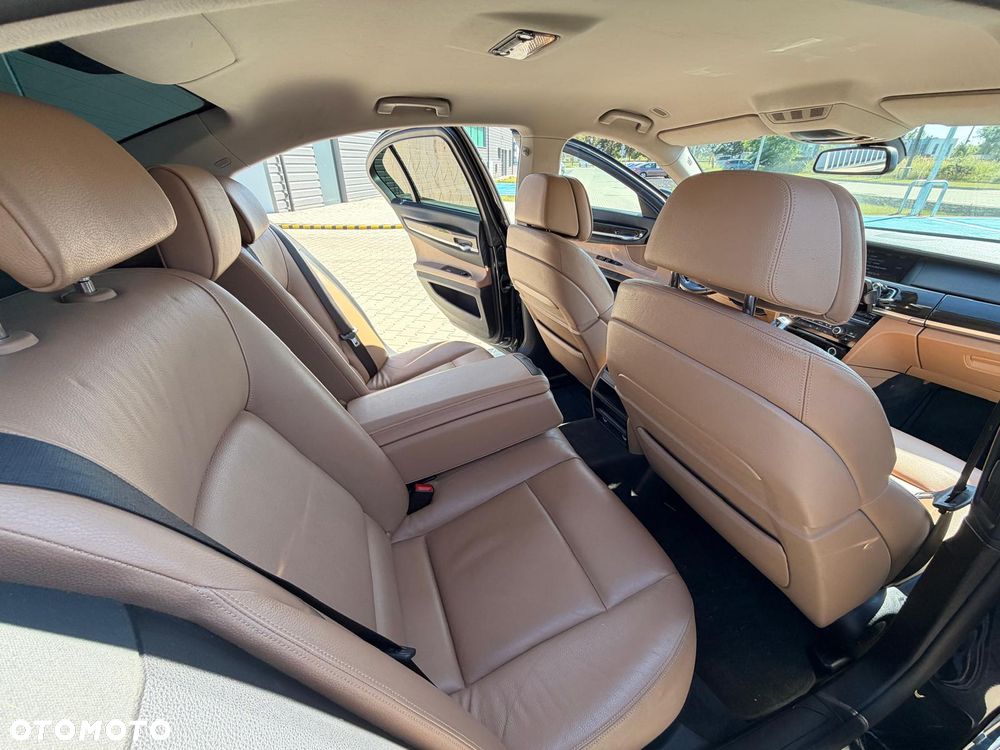 BMW Seria 7 740d xDrive - 8