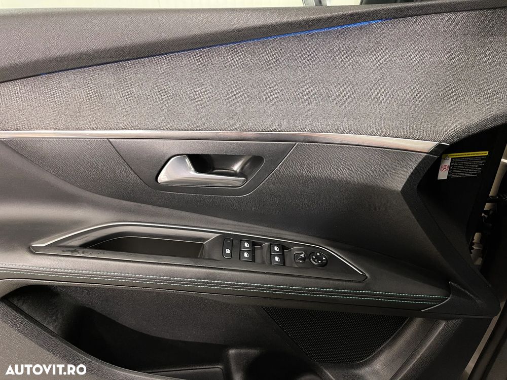 Peugeot 3008 1.5 BlueHDI 130 EAT8 Allure Pack - 27