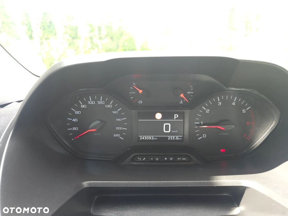 Peugeot PARTNER - 15