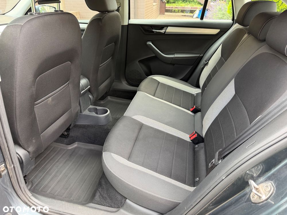 Skoda RAPID 1.0 TSI Clever - 31