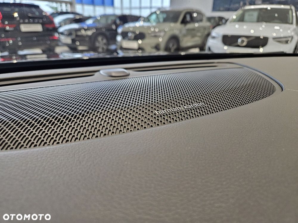 Volvo S90 - 32