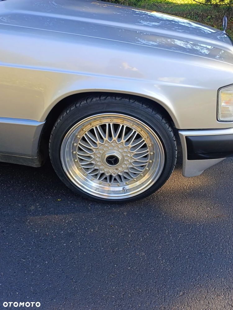 Mercedes-Benz W201 (190) - 4