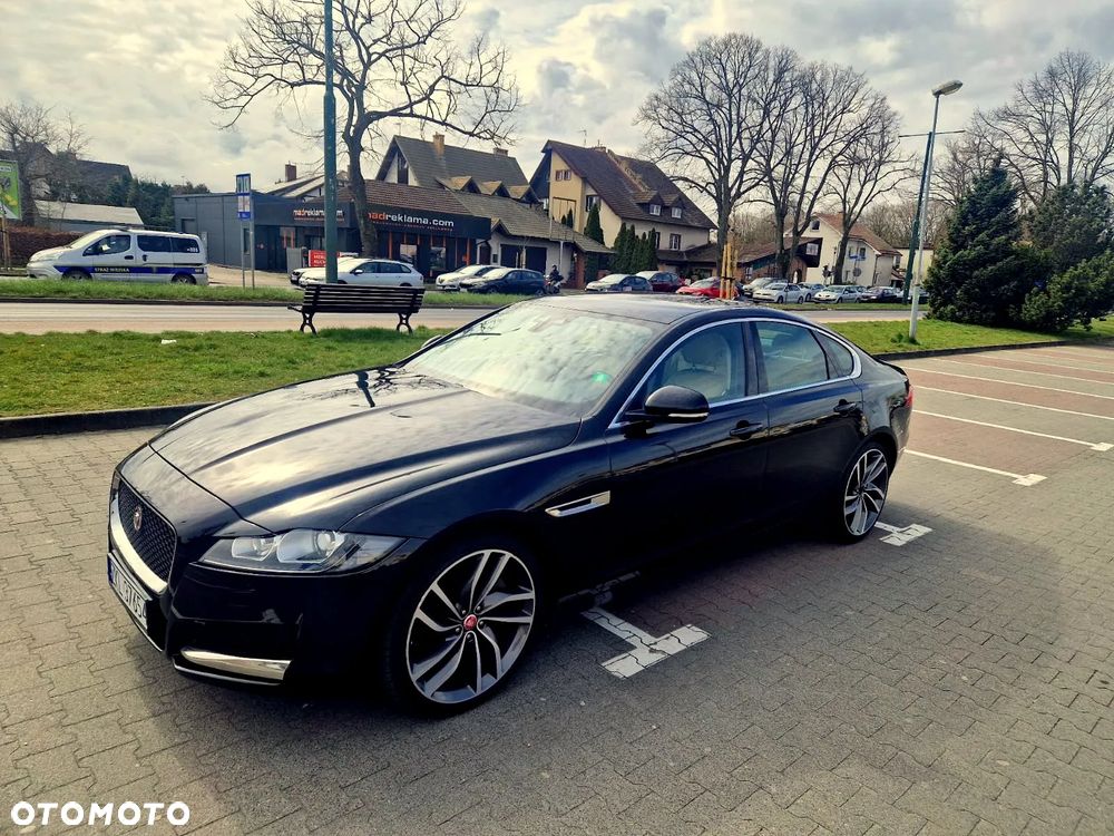 Jaguar XF 3.0 TDV6 Portfolio - 1