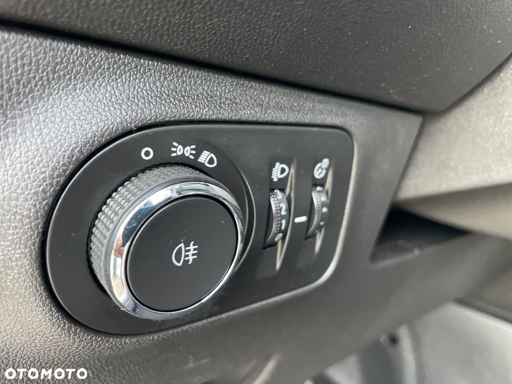 Opel Corsa 1.4 Enjoy - 29