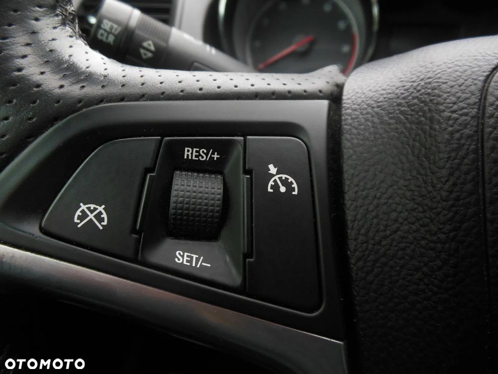 Opel Insignia 1.6 Turbo Cosmo - 18