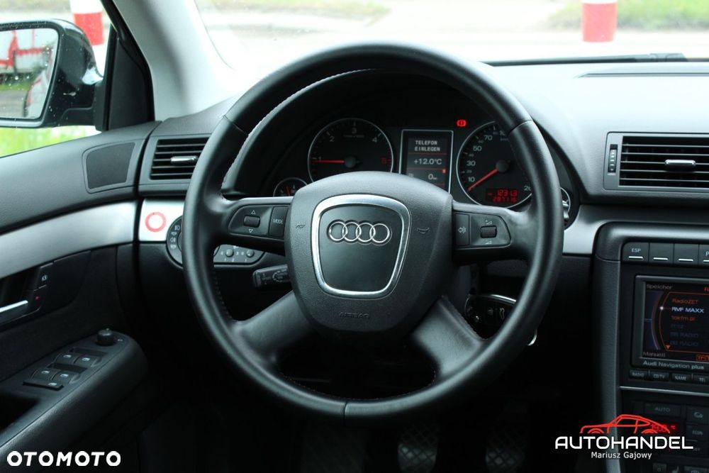 Audi A4 Avant - 11
