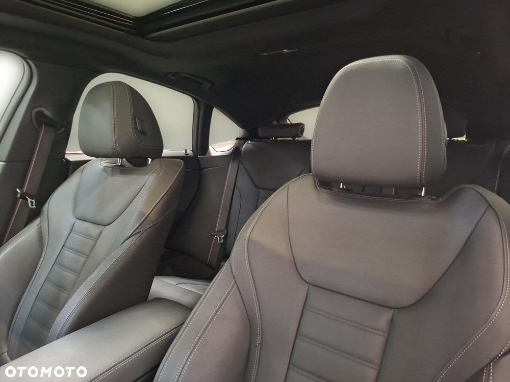 BMW Seria 4 - 12