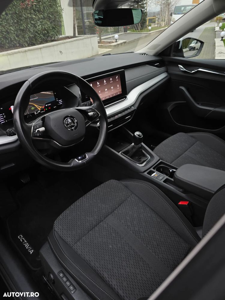 Skoda Octavia 2.0 TDI Premium Edition - 6
