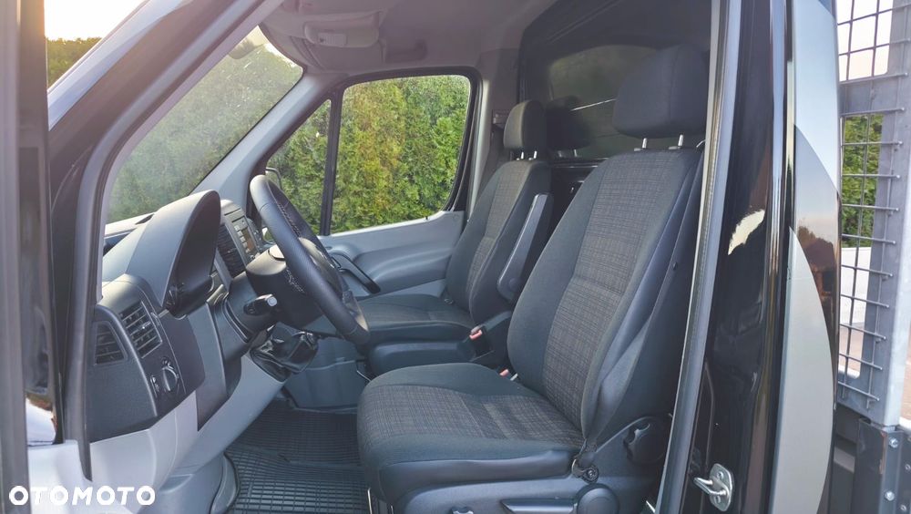 Mercedes-Benz Sprinter - 11