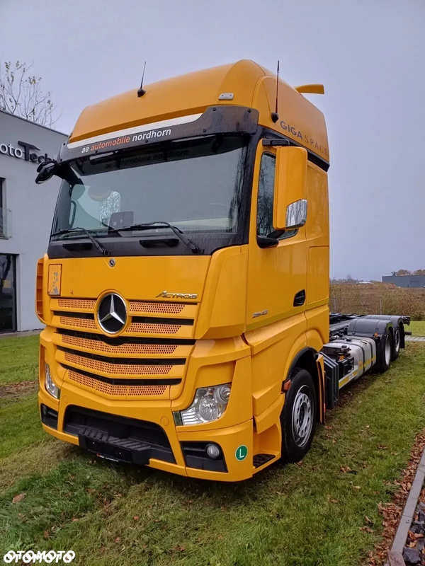 Mercedes-Benz Actros 2542