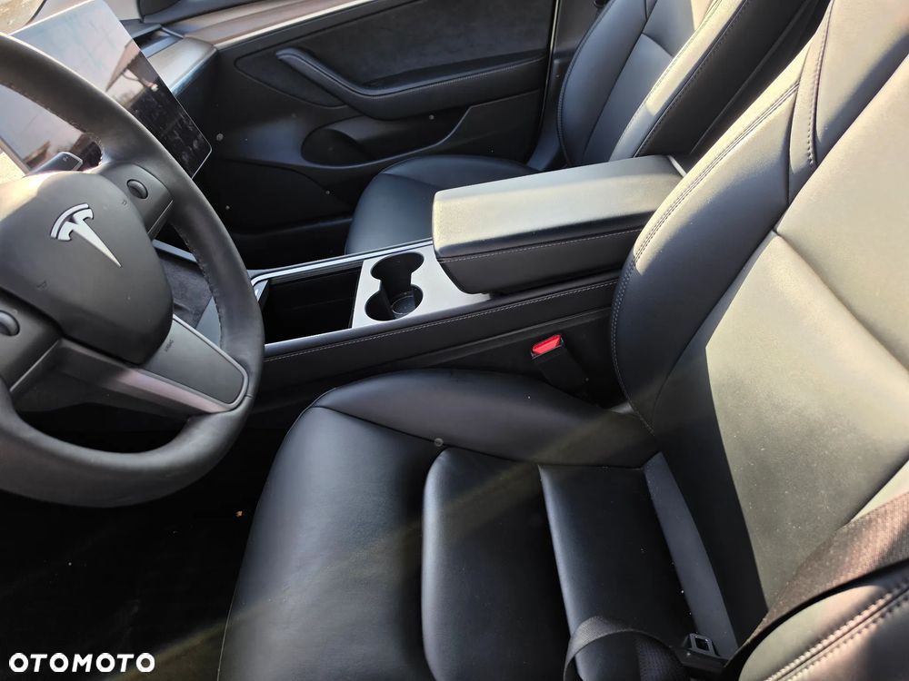 Tesla Model 3 - 13