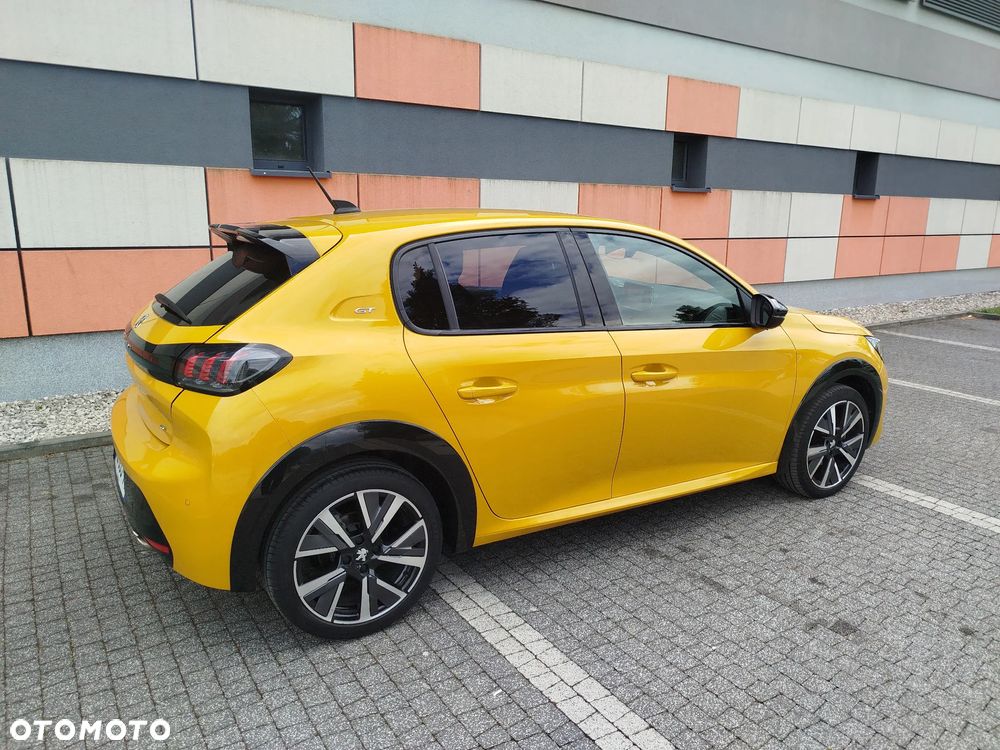 Peugeot 208 PureTech 130 EAT8 GT Pack - 4
