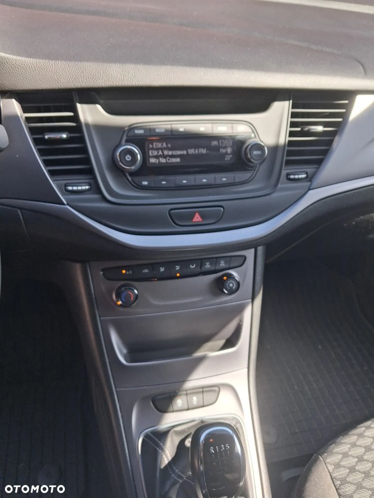 Opel Astra 1.0 T Dynamic S&S - 11
