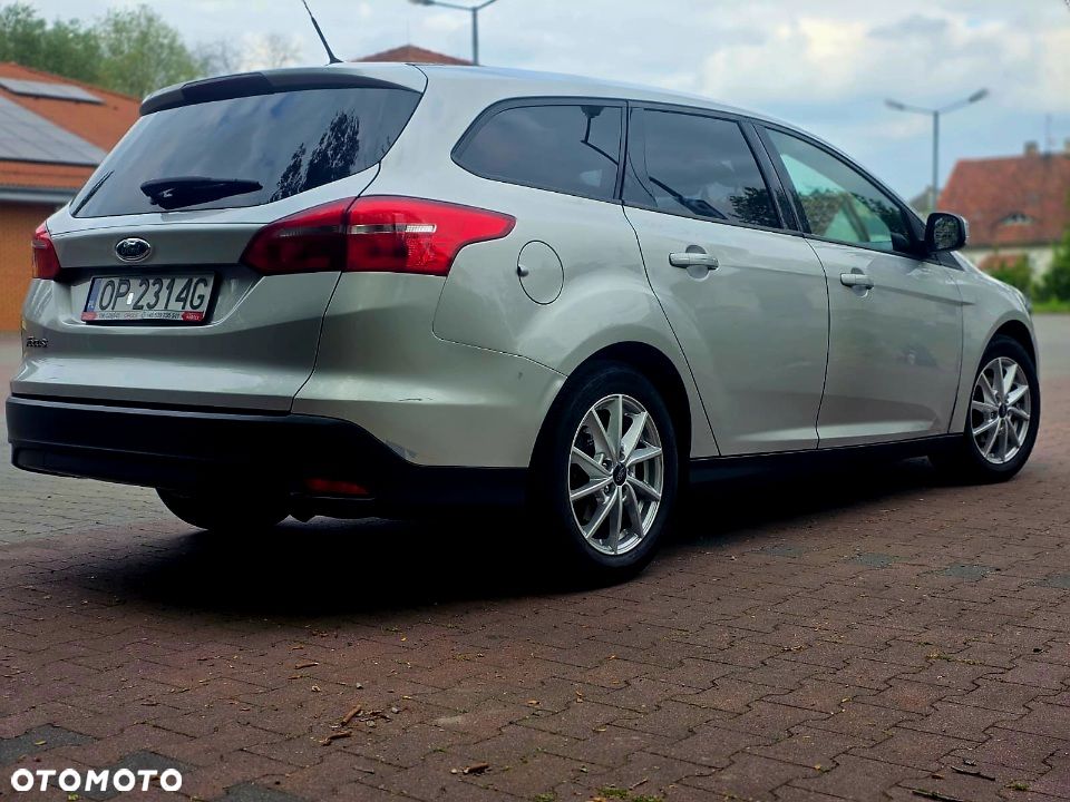 Ford Focus 1.6 Trend - 15