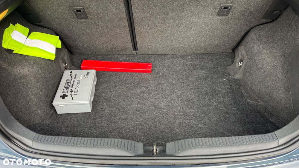 Toyota Auris 1.4 VVT-i Sol - 23