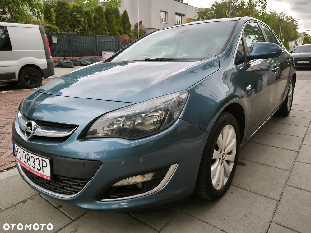 Opel Astra 1.4 Turbo - 1