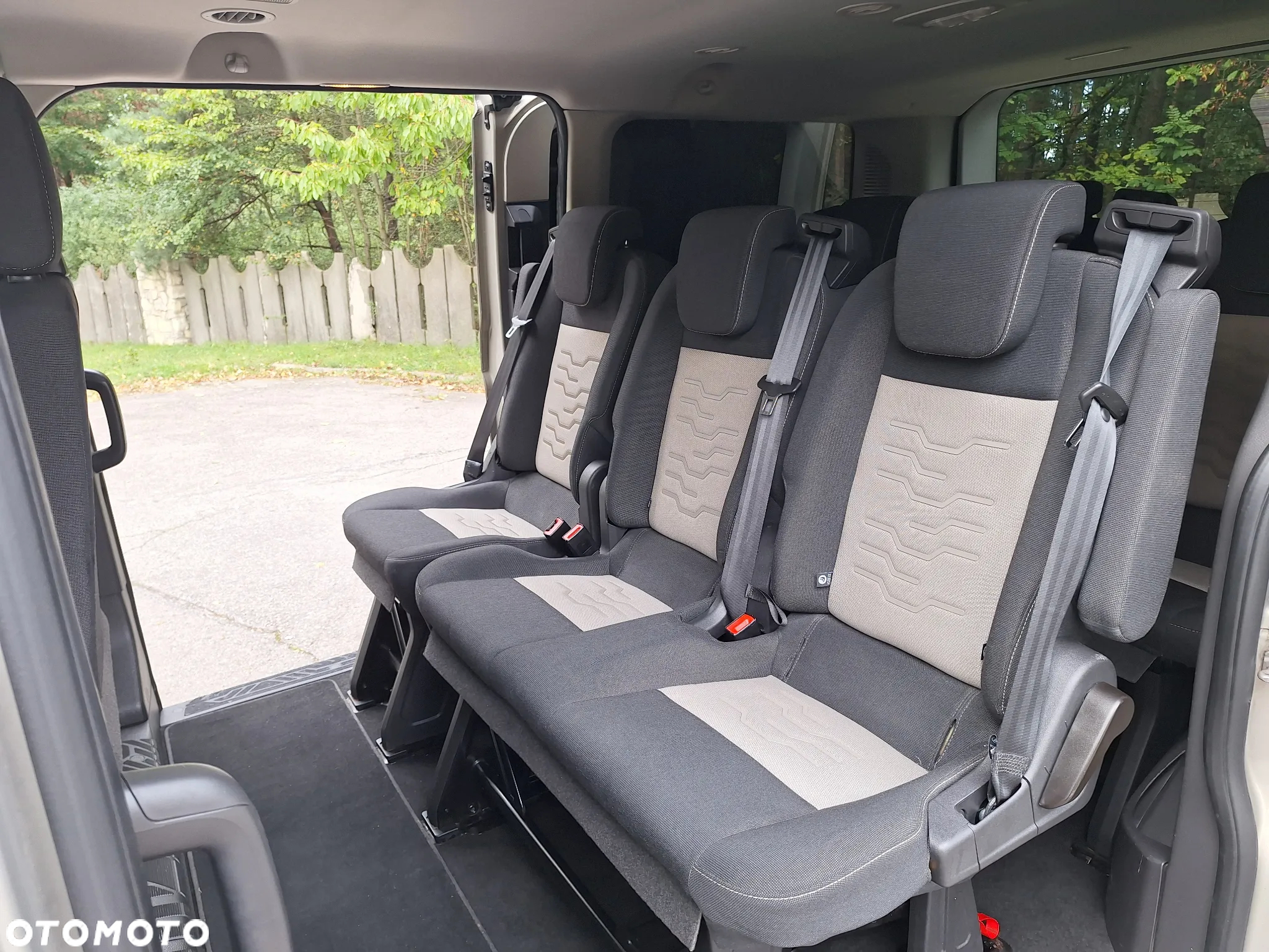 Ford Tourneo Custom 310 L1H1 VA Titanium - 14