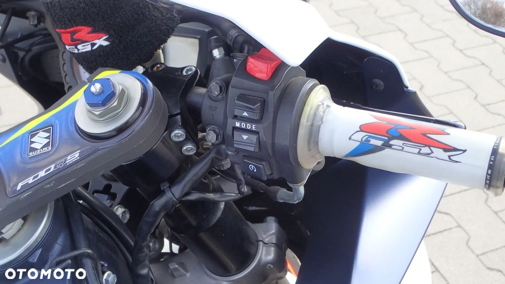Suzuki GSX-R - 17