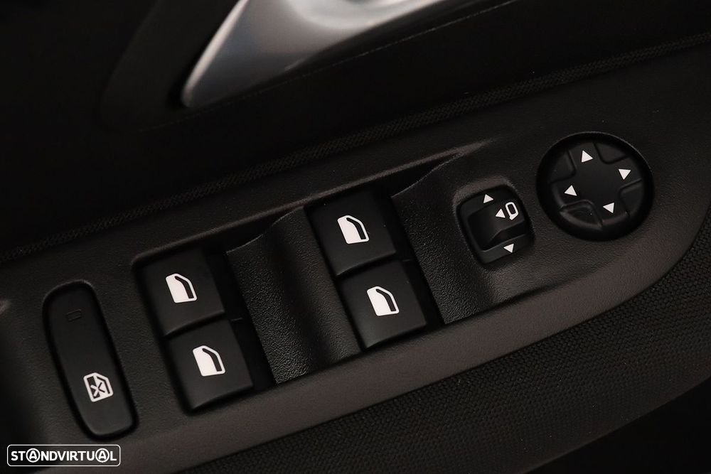 Peugeot 208 1.2 PureTech Active - 17