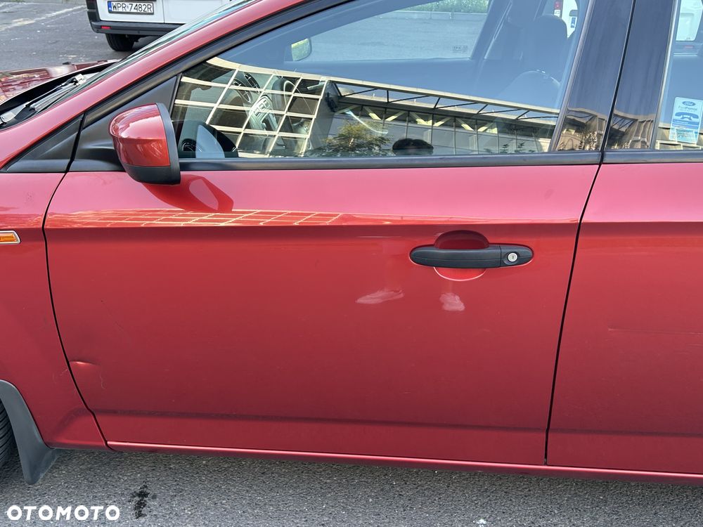 Ford Mondeo 1.6 Trend - 31