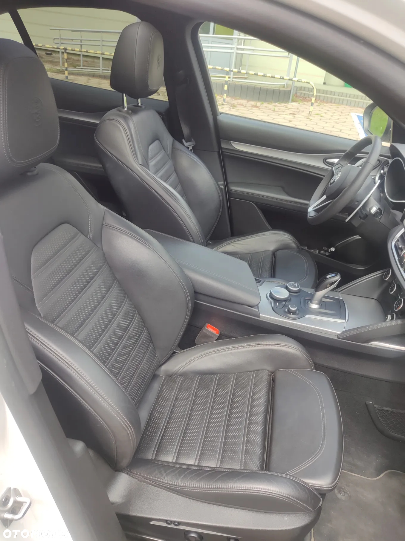 Alfa Romeo Stelvio 2.0 Turbo 16V AT8-Q4 Veloce Ti - 16