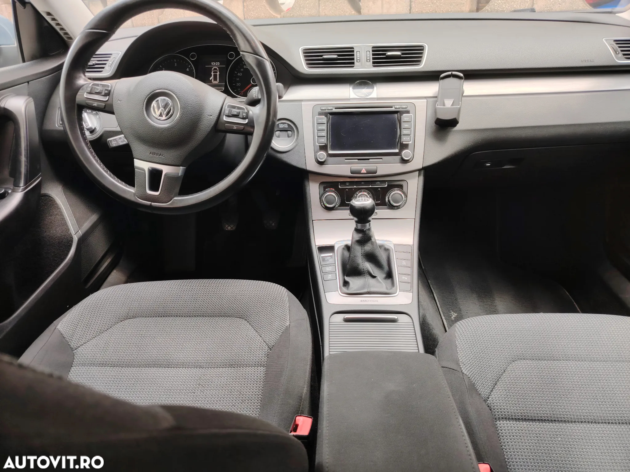 Volkswagen Passat Variant 2.0 TDI 4Motion Highline - 12