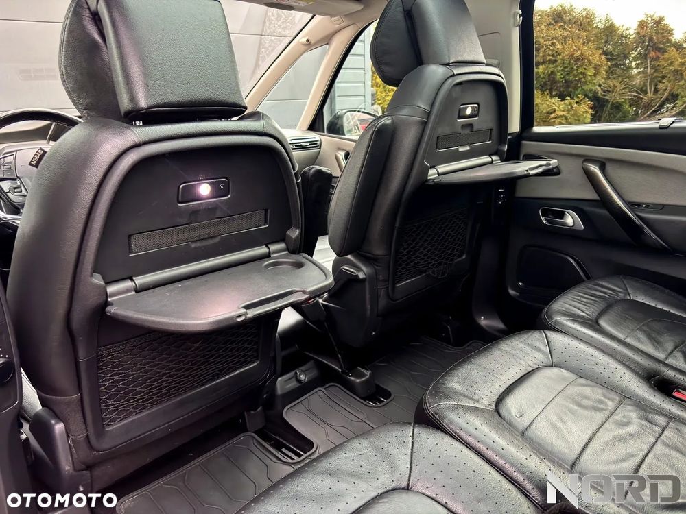Citroën C4 Grand Picasso BlueHDi 120 EAT6 Exclusive - 29
