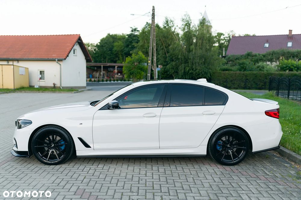 BMW Seria 5 520d xDrive M Sport Edition - 3