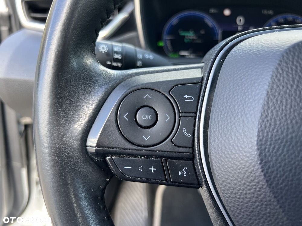 Toyota Corolla 1.8 Hybrid Comfort - 17