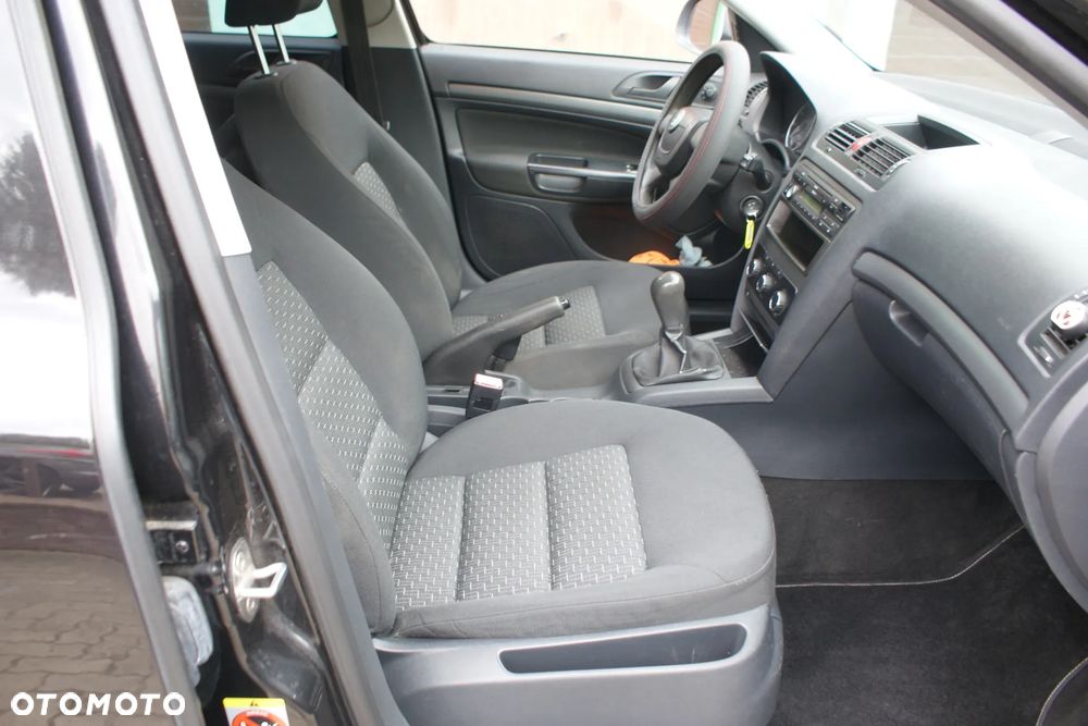 Skoda Octavia 1.6 - 6