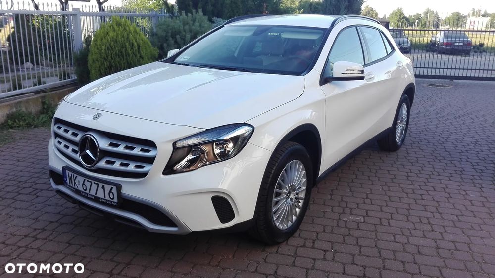 Mercedes-Benz GLA 200 7G-DCT - 2