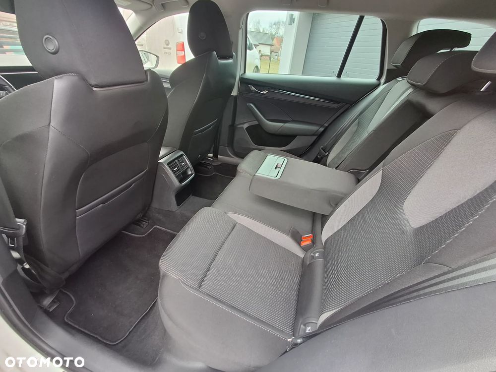 Skoda Octavia 1.5 TSI ACT Ambition - 8