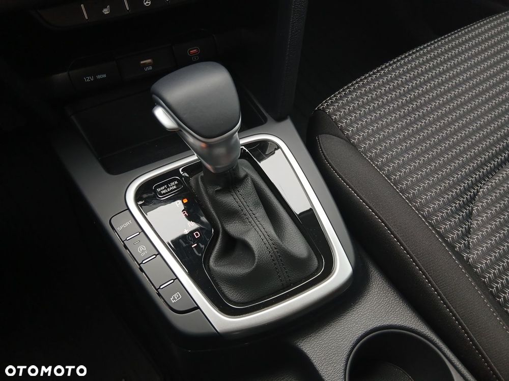 Kia XCeed 1.6 T-GDI M DCT - 27