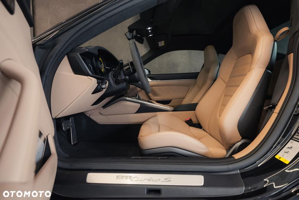 Porsche 911 Turbo S - 14